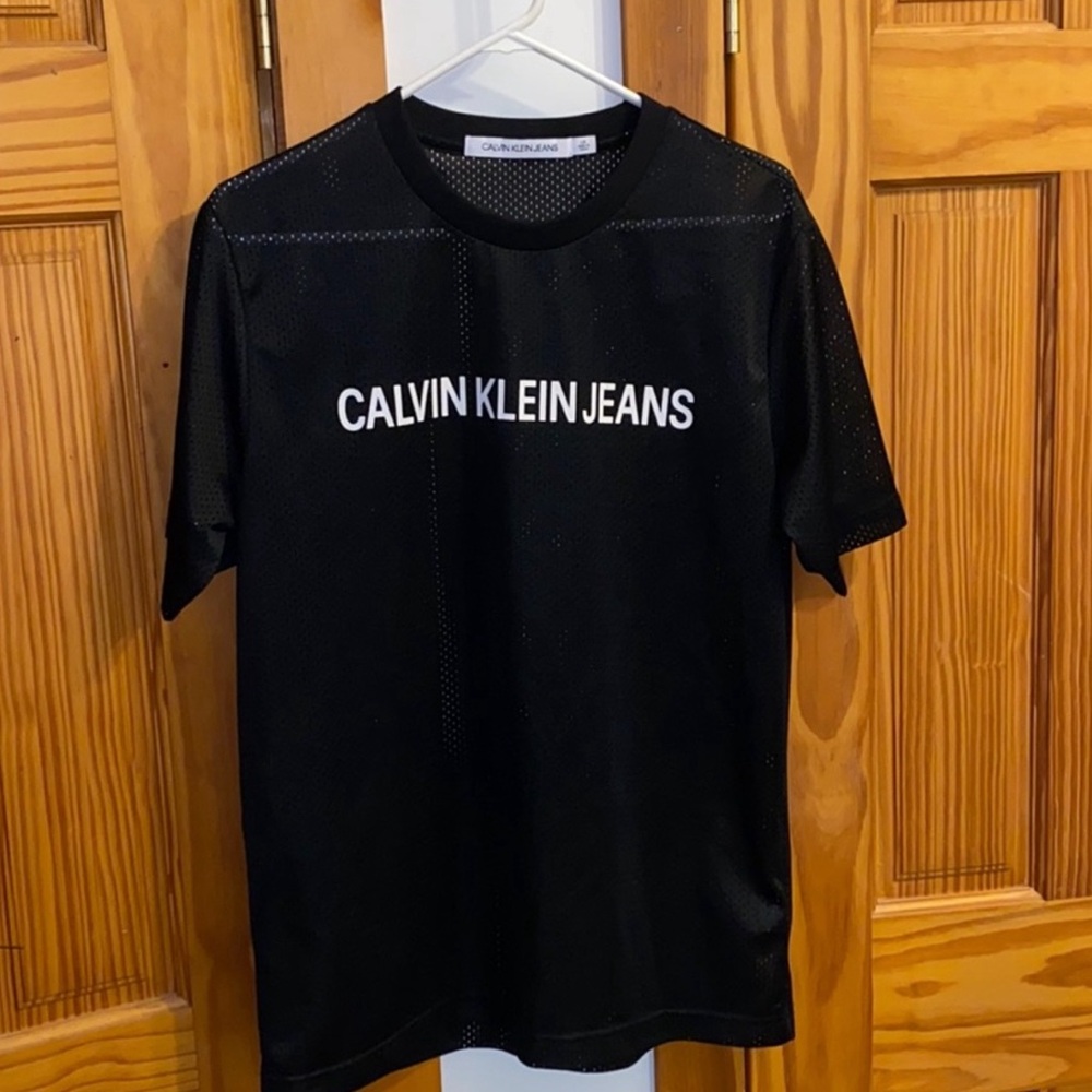 Calvin Klein Mesh Tshirt size large. Black